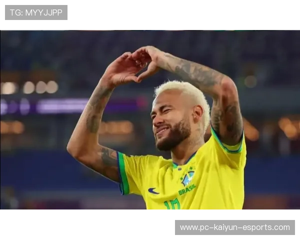 足球球星赛场比心瞬间温暖全场展现运动与真情交融魅力